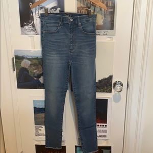 Ultra High Ruse Super Skinny Jeans (never worn)